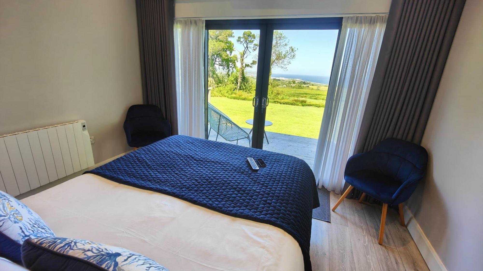 The View At Moneylands Villa Arklow Room photo