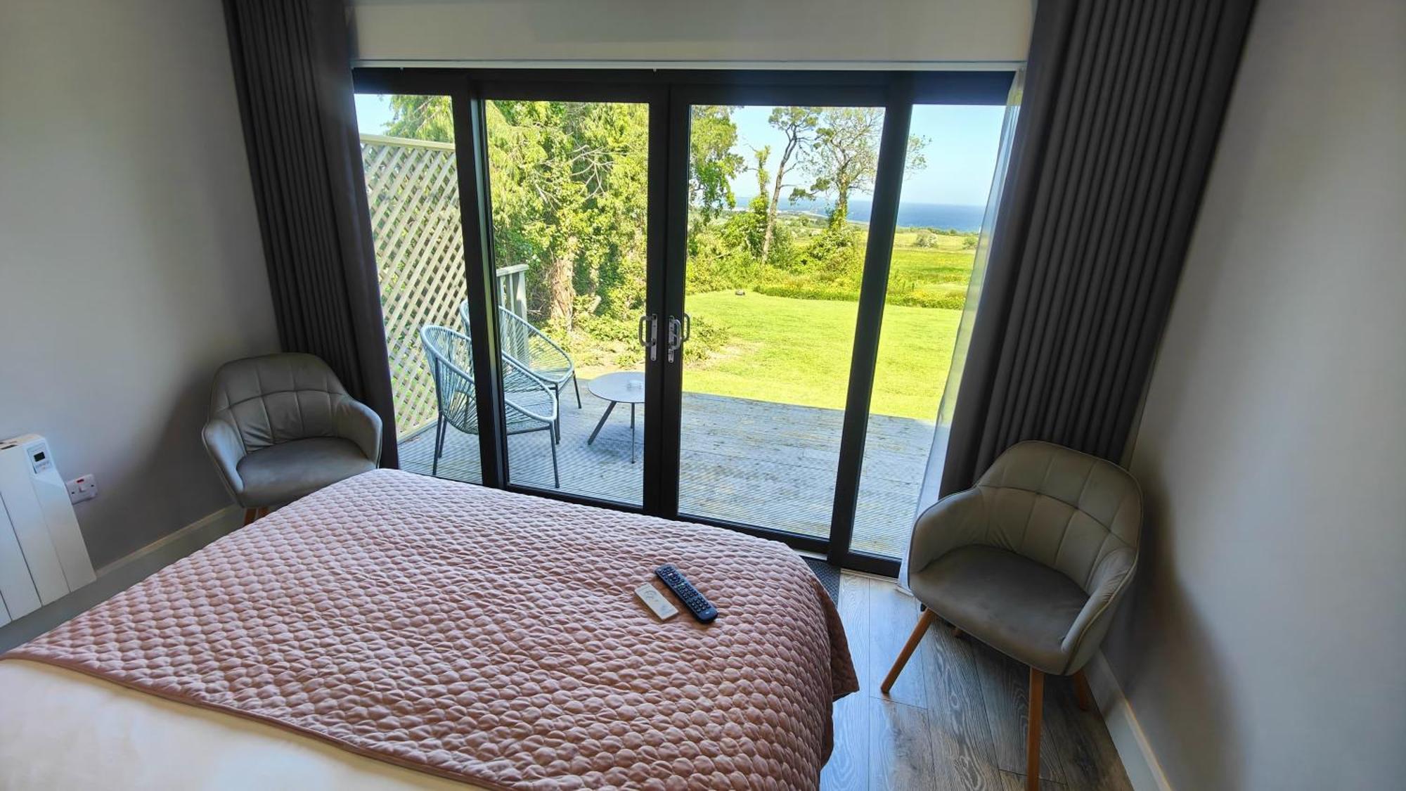 The View At Moneylands Villa Arklow Room photo